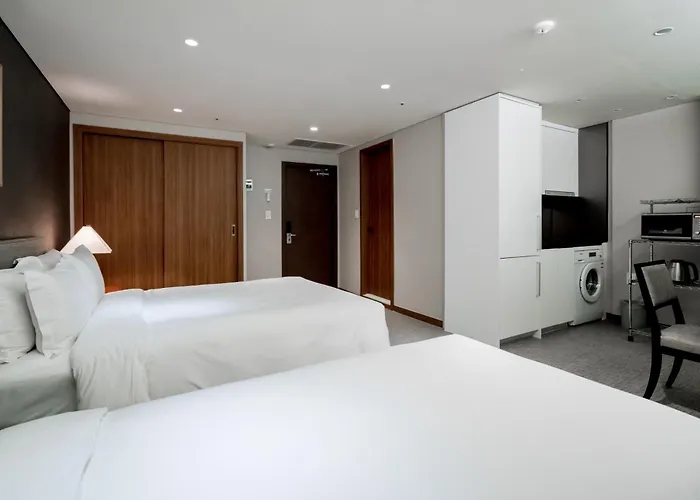 Hotel Oriens & Residences Myeongdong Seul