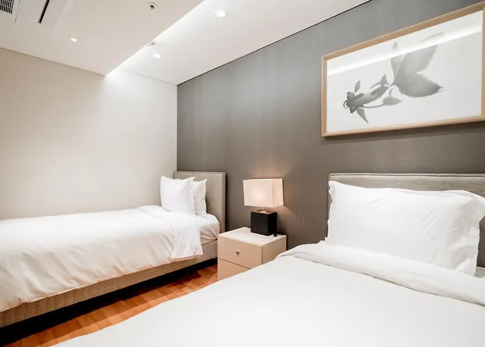 Hotel Oriens & Residences Myeongdong 3*