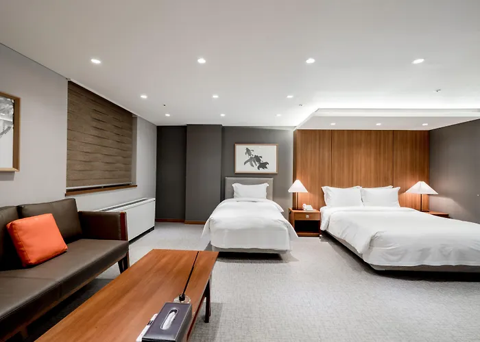 Hotel Oriens & Residences Myeongdong Seul