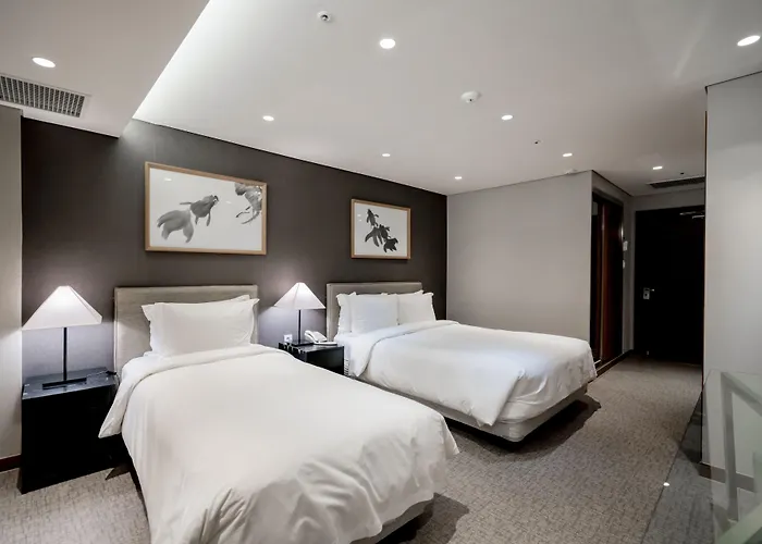 Hotel Oriens & Residences Myeongdong