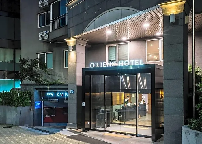 Hotel Oriens & Residences Myeongdong 3*